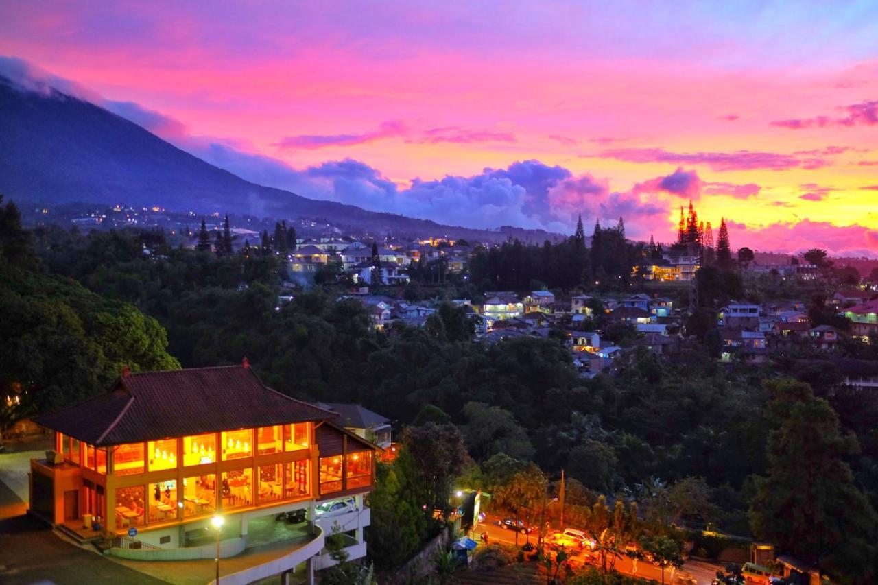 The Grand Hill Resort-hotel 4*